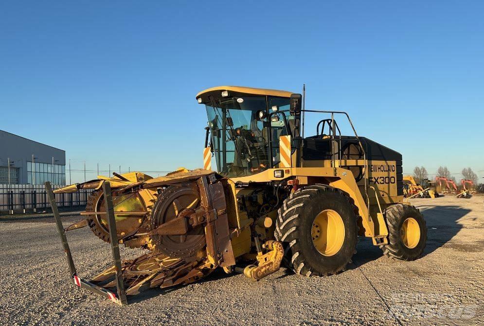 New Holland FX 300 Ensileuse automotrice