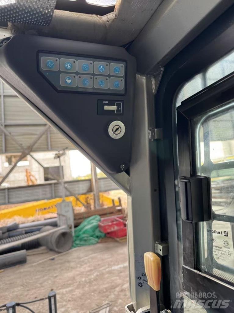 LiuGong 385 B Chargeuse compacte