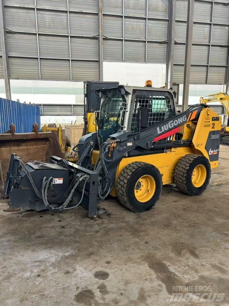 LiuGong 385 B Chargeuse compacte