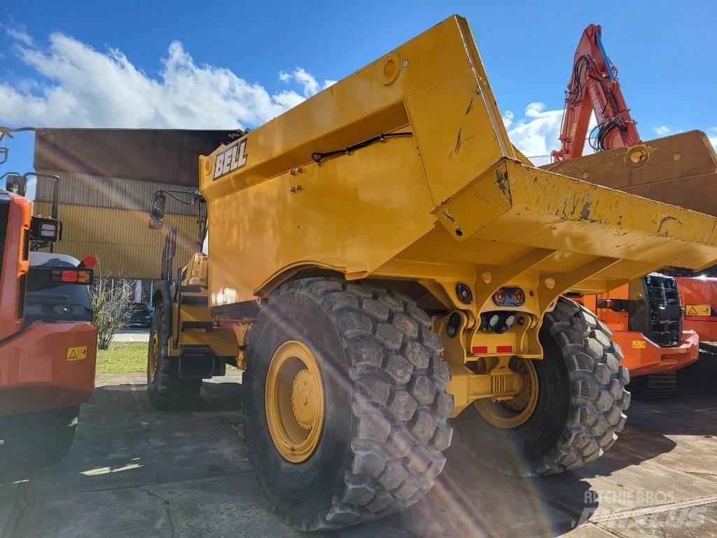 Bell B30E 4x4 Tombereau articulé