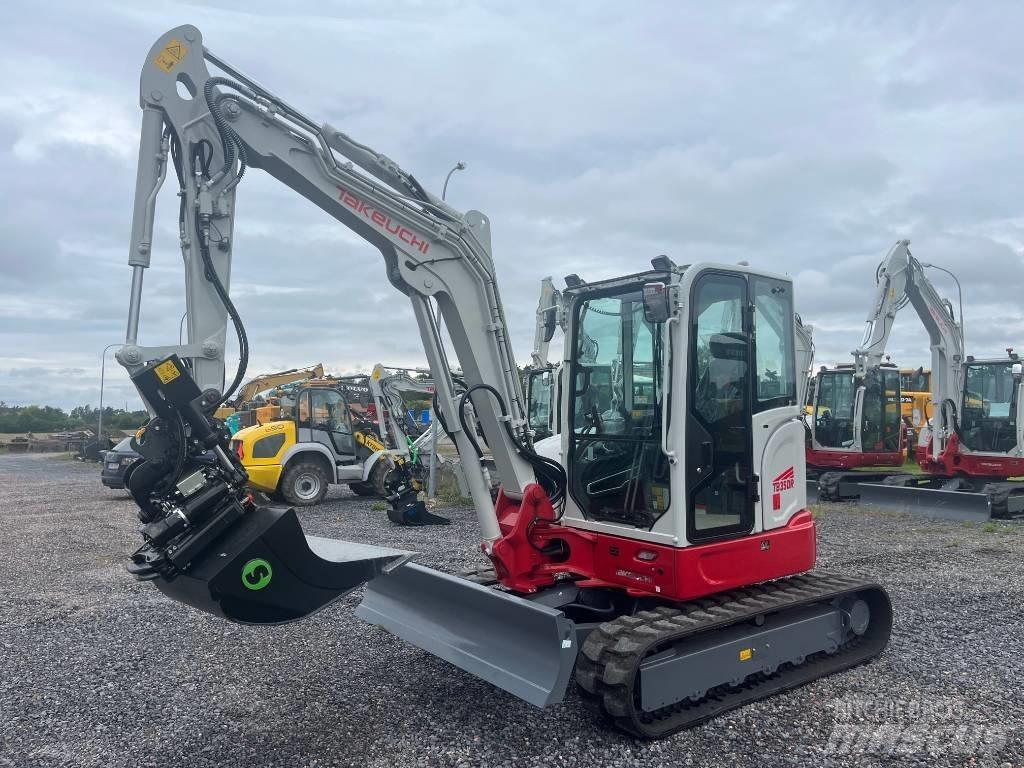 Takeuchi TB350R Mini pelle < 7t