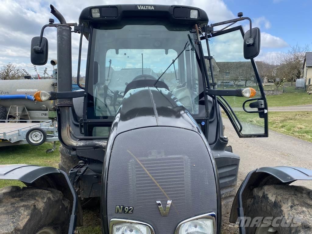 Valtra N92 HITECH Tracteur