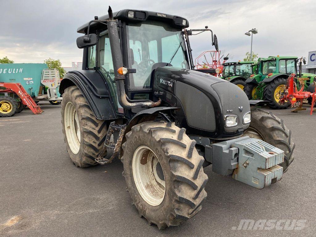 Valtra N92 HITECH Tracteur