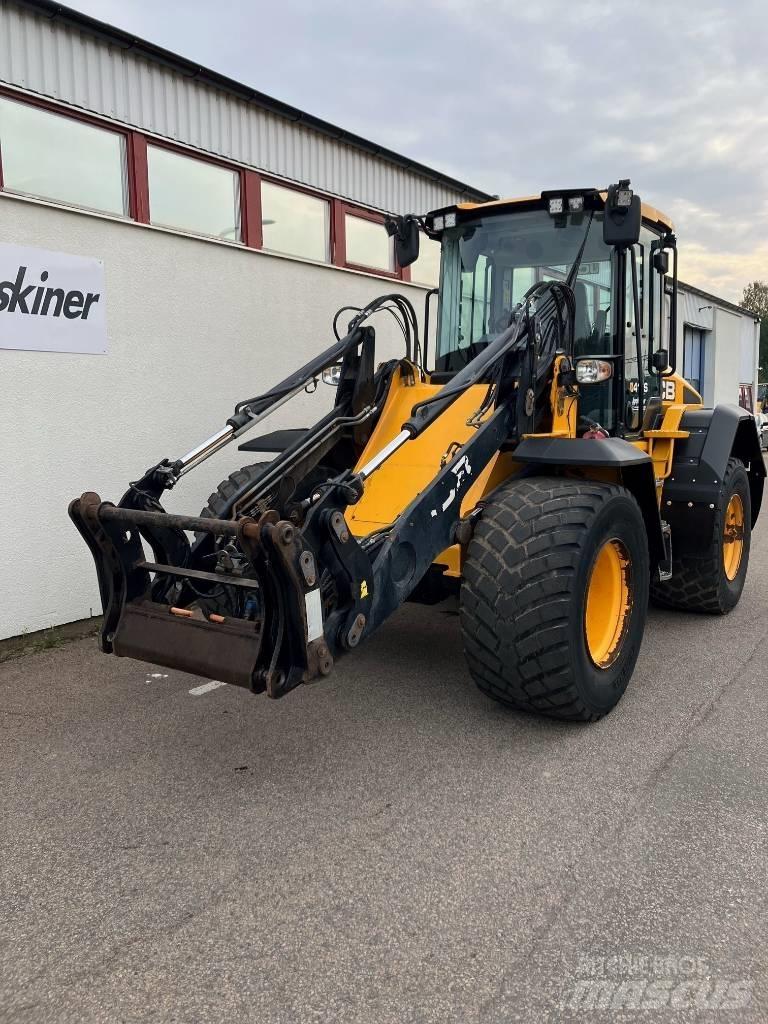 JCB 413S Chargeuse sur pneus