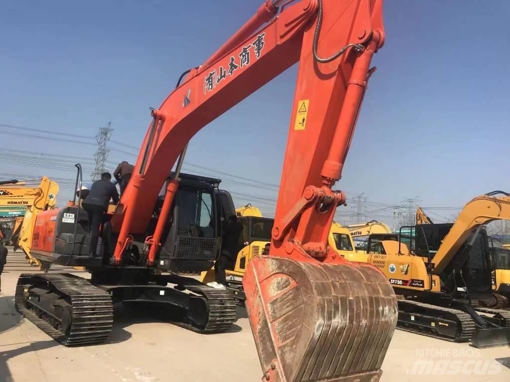 Hitachi 240-3 Pelle sur chenilles