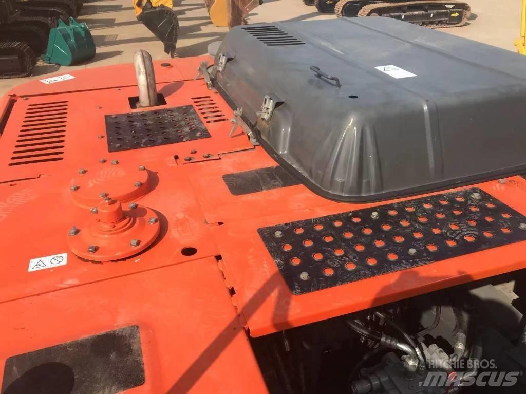 Hitachi 240-3 Pelle sur chenilles