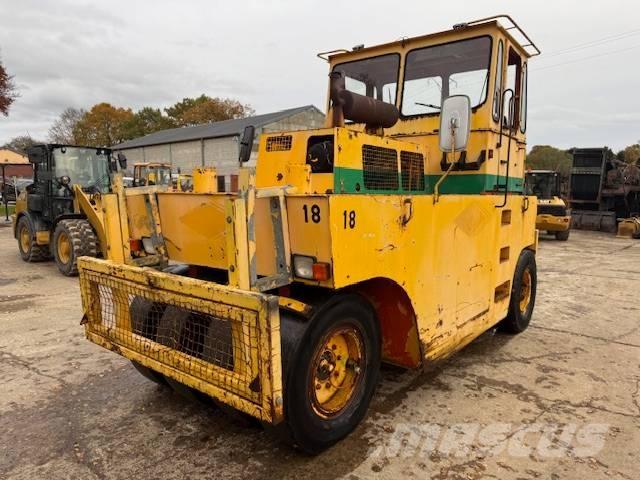 Hamm GRW 15 Rouleaux à pneumatiques