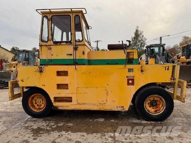 Hamm GRW 15 Rouleaux à pneumatiques