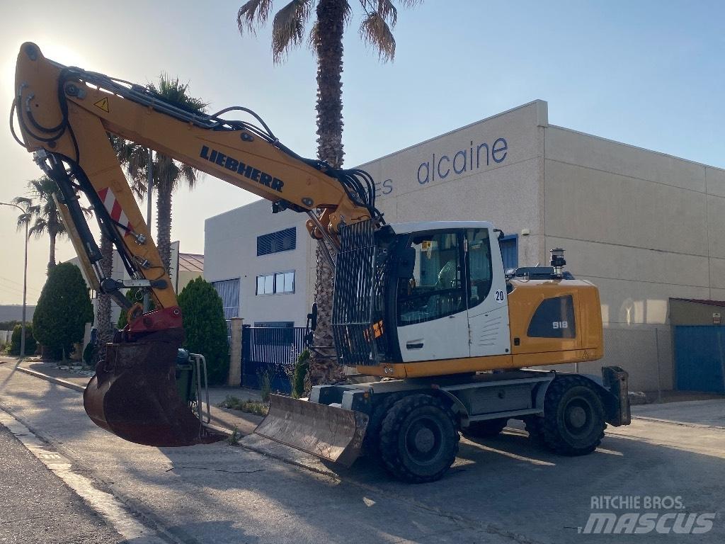 Liebherr A918 Pelle sur pneus