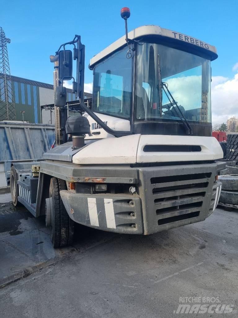 Terberg RT283 Tracteur de manœuvre