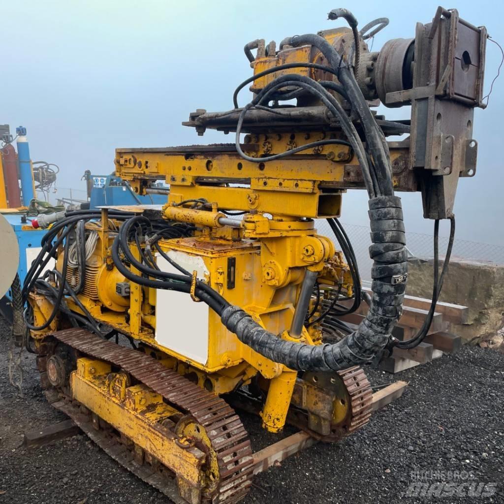 Klemm MR704 Pelle enfonce-pieux
