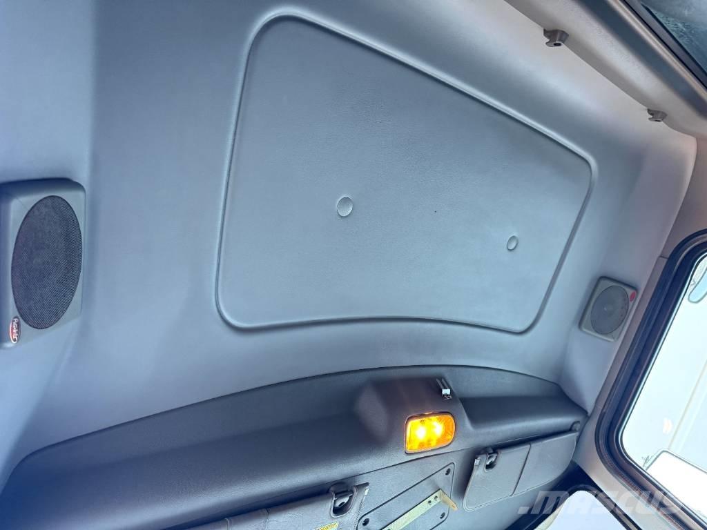 Peterbilt 348 Camion benne