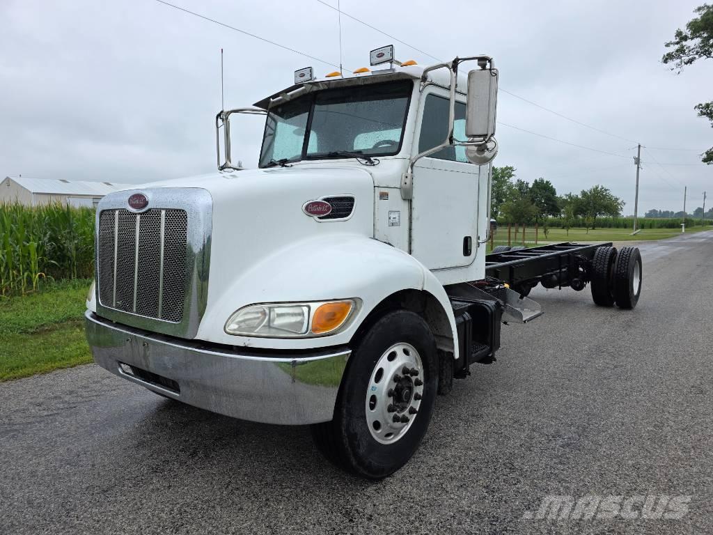 Peterbilt 335 Châssis cabine