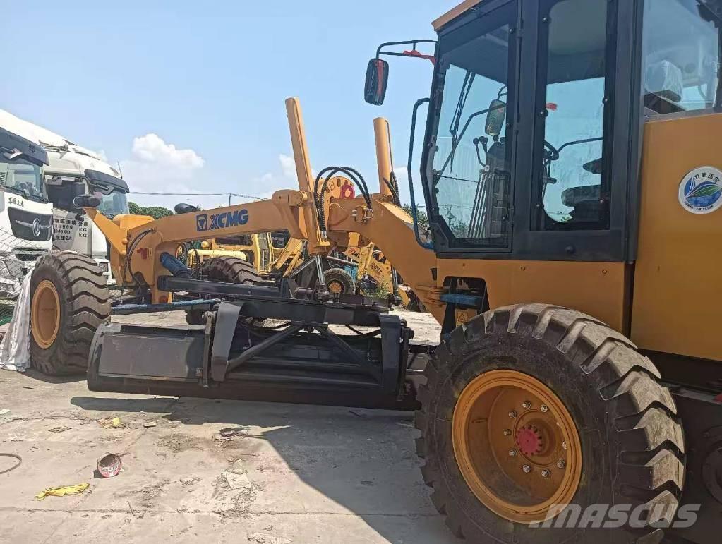 XCMG GR 1803 Niveleuse