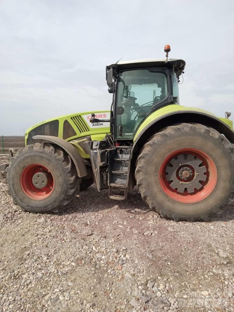 CLAAS Axion 940 SCR Tracteur