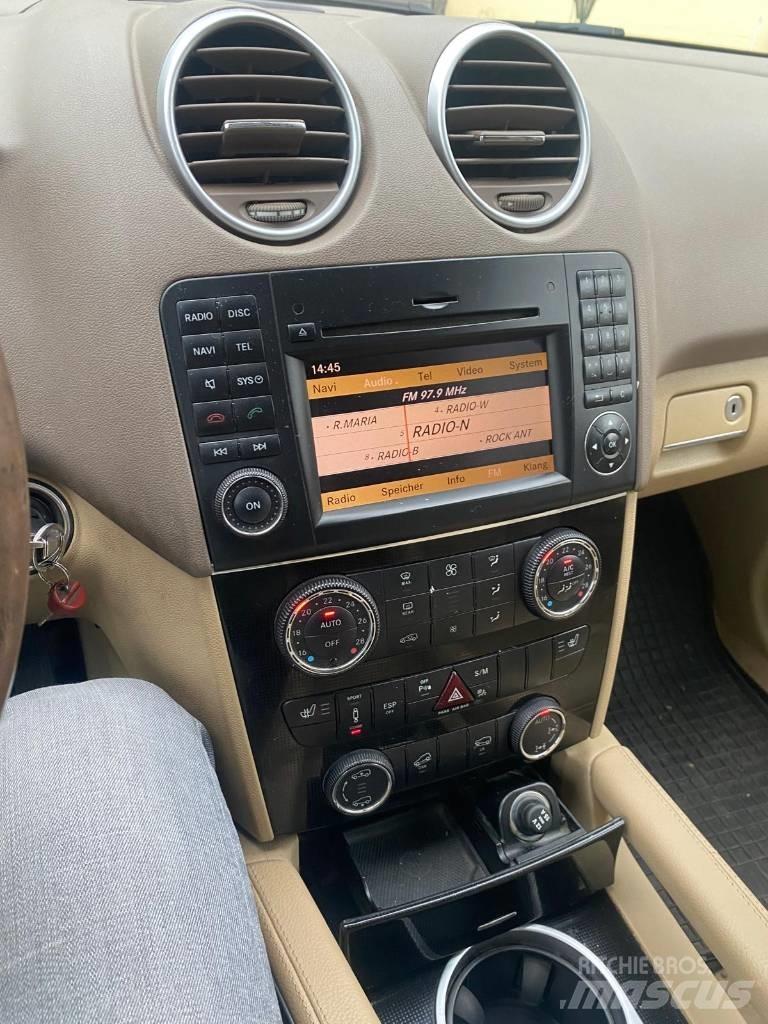 Mercedes-Benz ML 320 Voiture