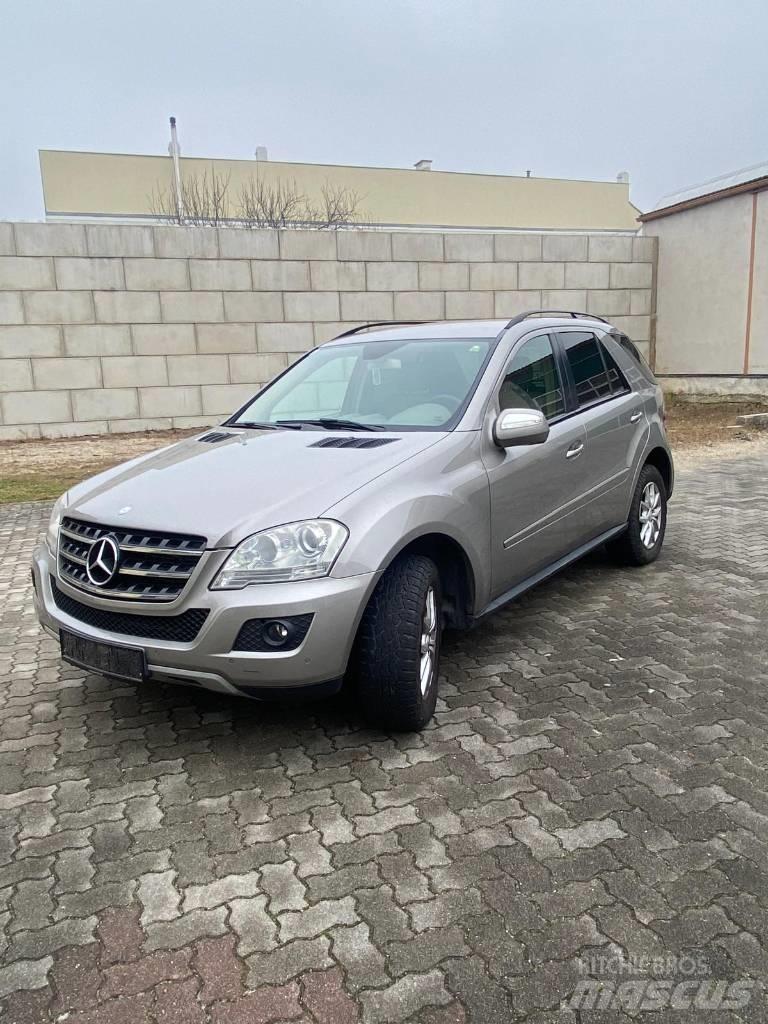 Mercedes-Benz ML 320 Voiture