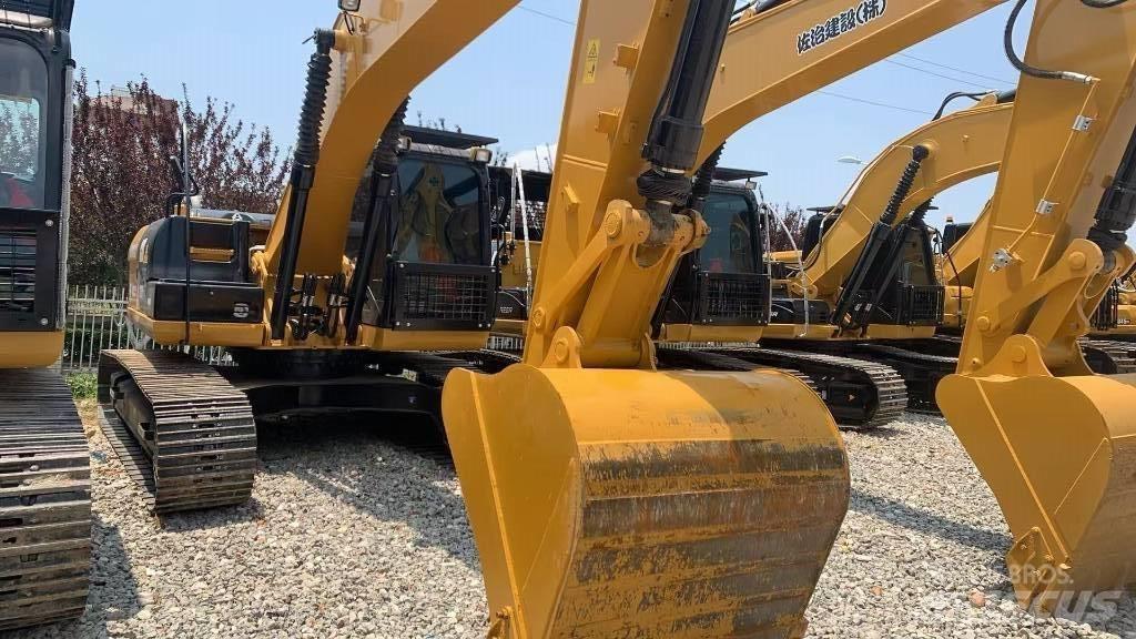 CAT 323 Pelle sur chenilles