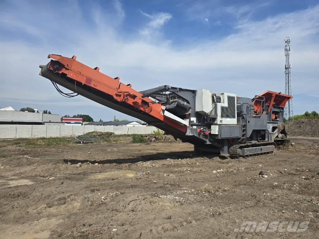Sandvik QJ 341 Concasseur mobile