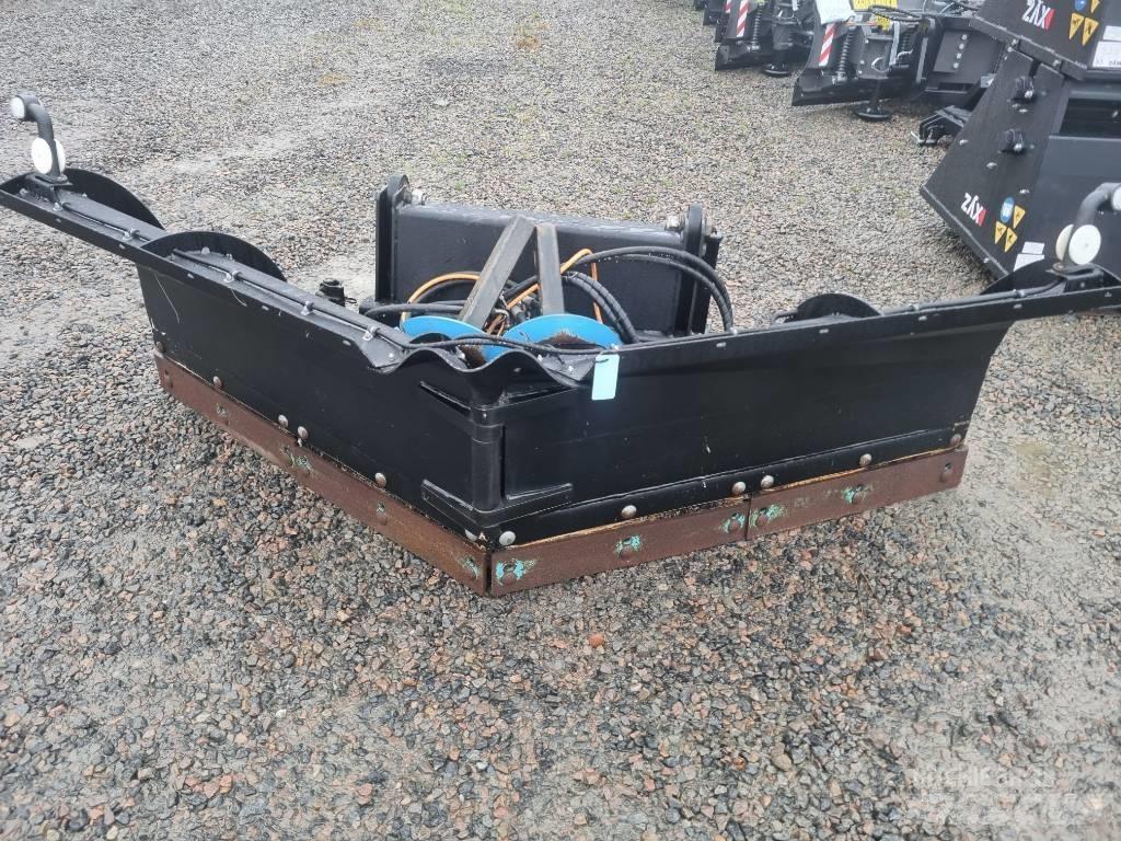 SE Equipment  Vikplog Chasse neige