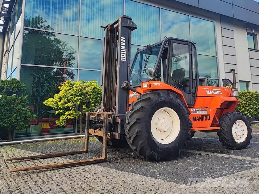 Manitou M 426 CP Chariot tout terrain