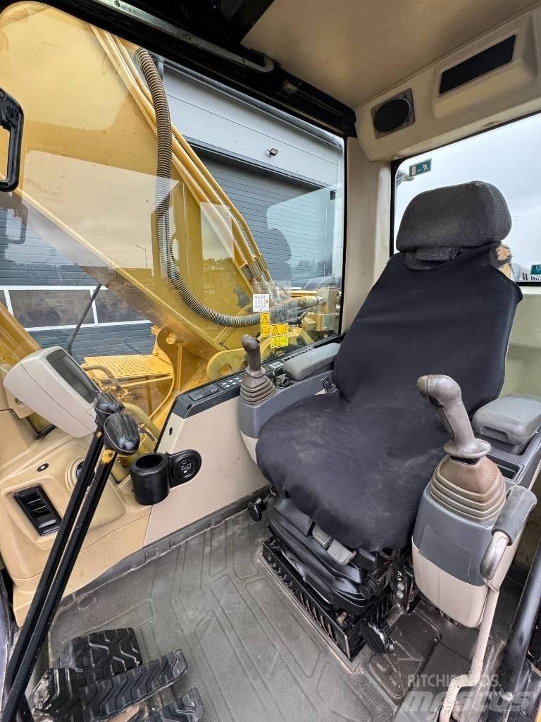 CAT 325C Pelle sur chenilles