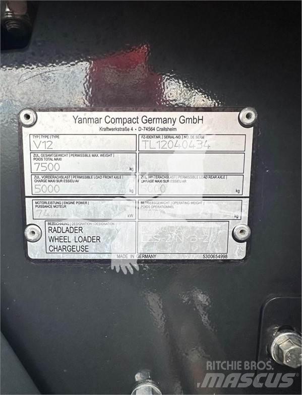 Yanmar V12 Chargeuse sur pneus