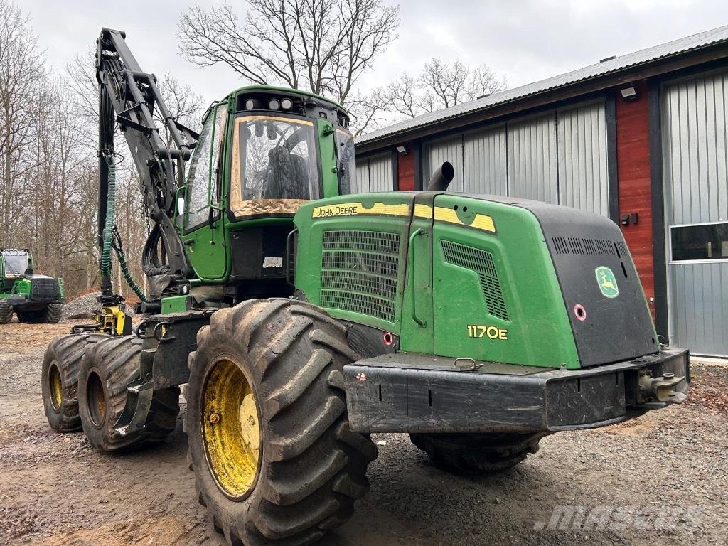 John Deere 1170 E Abatteuse
