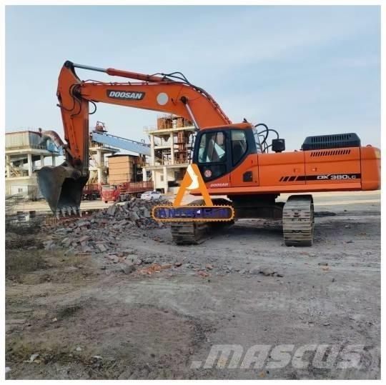 Doosan DX 380 LC Pelle sur chenilles