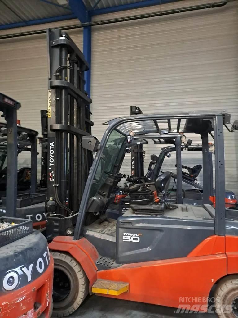 Toyota 8FBMT50 Autres Chariots élévateurs