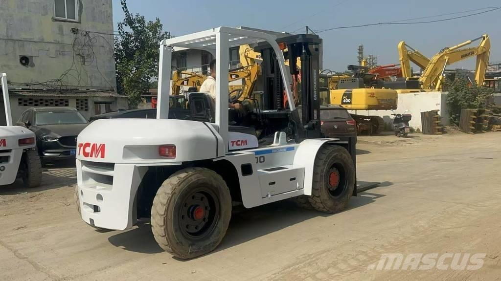 TCM FD 100 Z8 Chariot télescopique