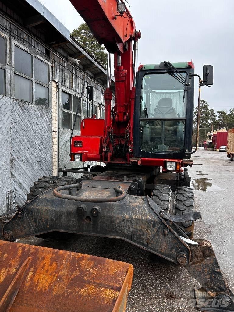 JCB JS 130 W Pelle sur pneus