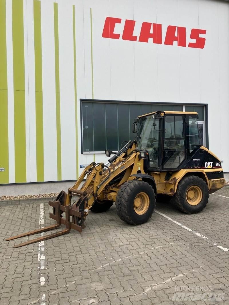 CAT 906 Chargeuse sur pneus