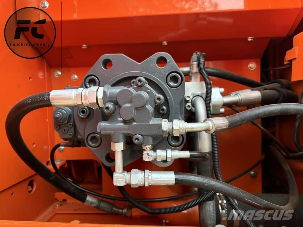 Doosan DX 225 LC Pelle sur chenilles