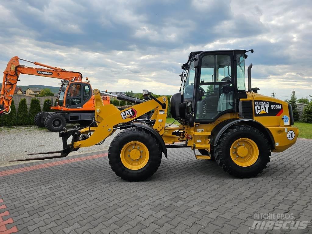 CAT 908 M Chargeuse sur pneus