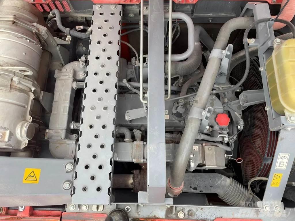 Hitachi ZX300LC-6 Pelle sur chenilles