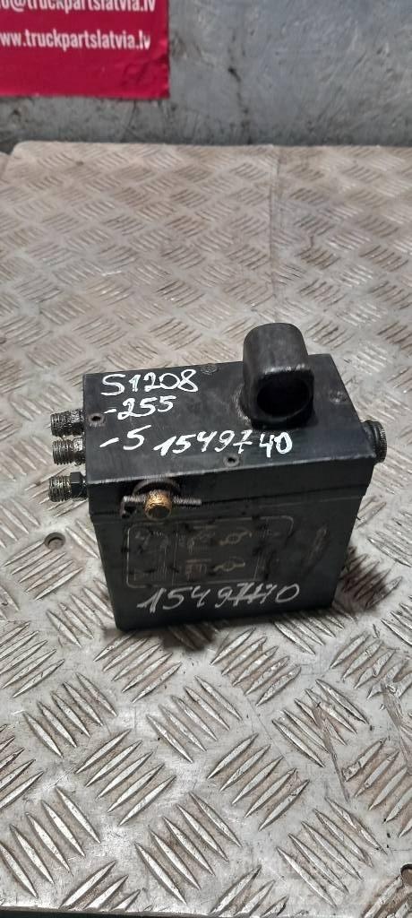 Scania 94 D.   1549740 Hydraulique