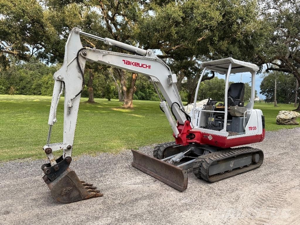 Takeuchi TB 135 Mini pelle < 7t