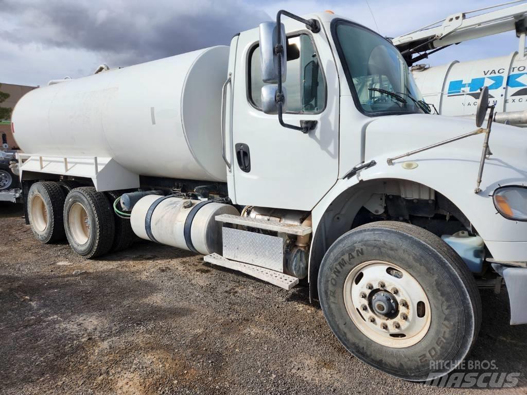 Freightliner M2-106 Camion citerne à eau
