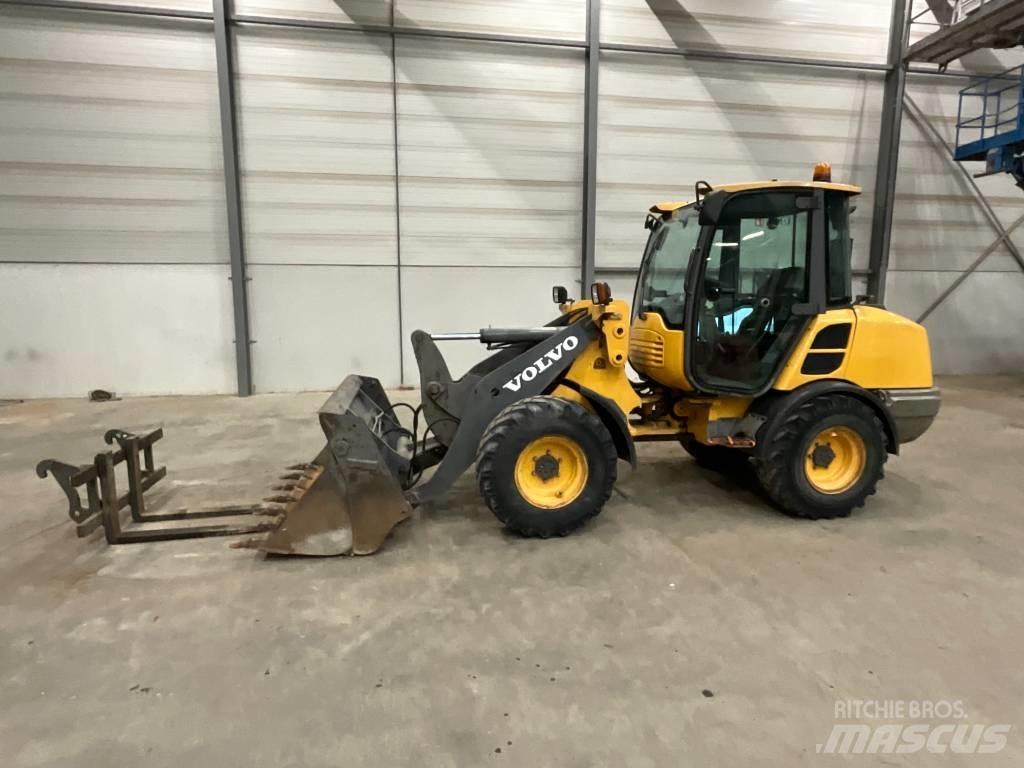 Volvo L 25 F Chargeuse sur pneus