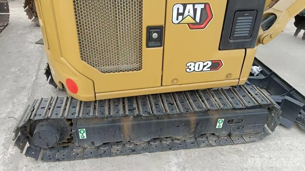 CAT CAT302D Pelle sur chenilles