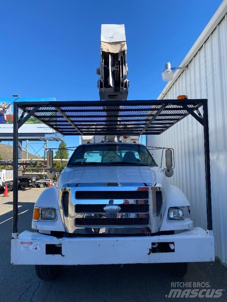 Ford F 750 SD Camion nacelle