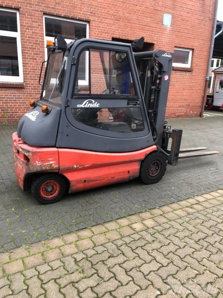 Linde E 30 Chariots élévateurs électriques