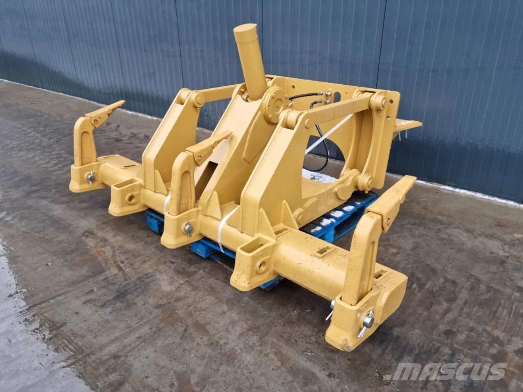 CAT 140GC Scarificateur