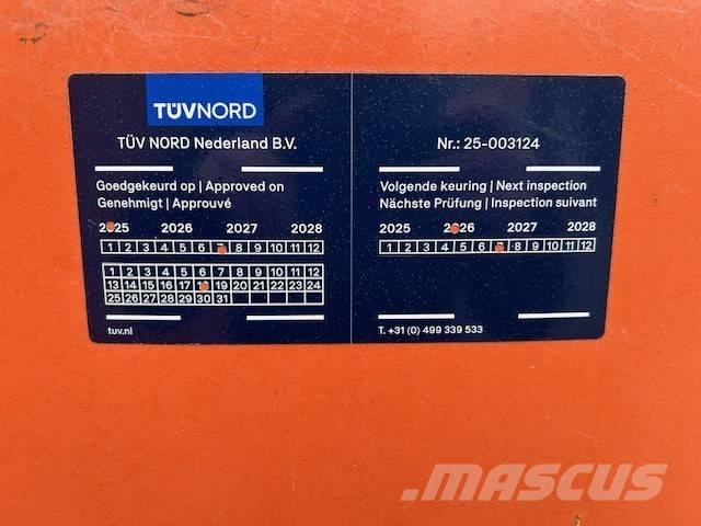 JLG E 400 AJPN Nacelles articulées