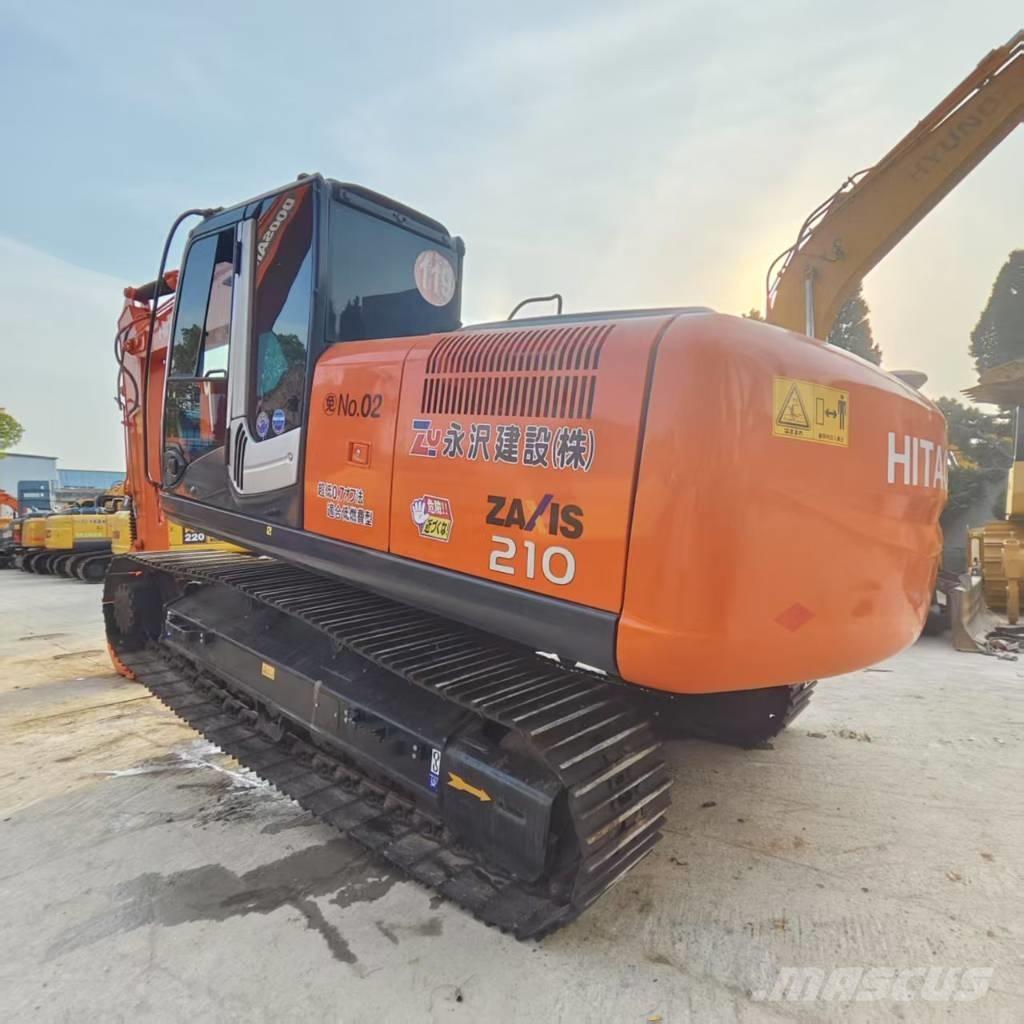 Hitachi ZX 210 Pelle sur chenilles