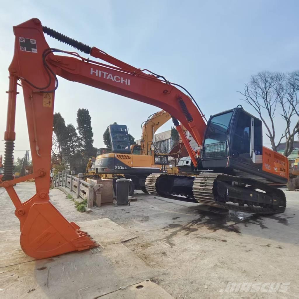 Hitachi ZX 210 Pelle sur chenilles