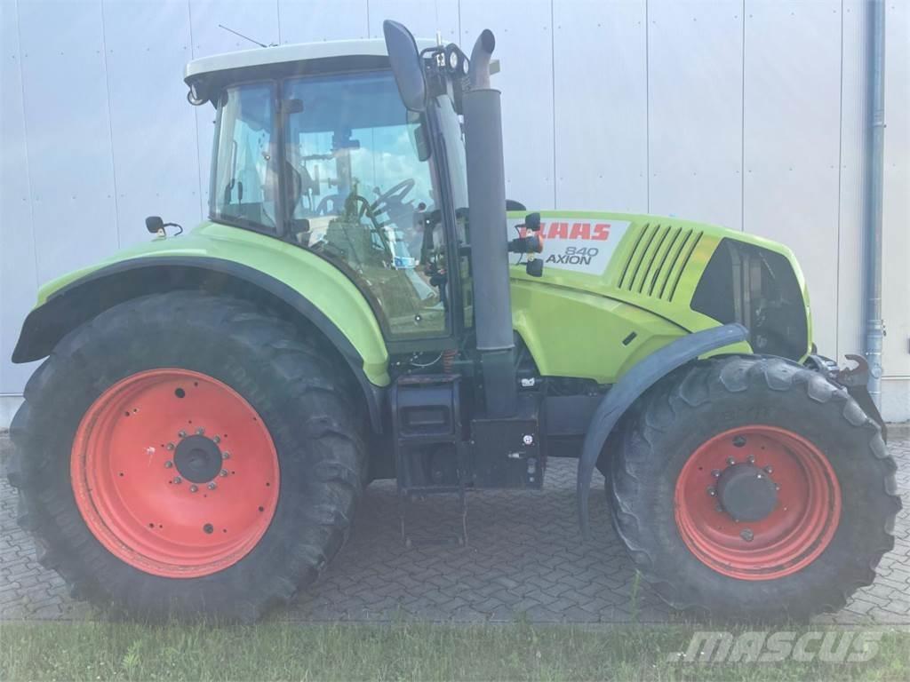 CLAAS AXION 840 Tracteur