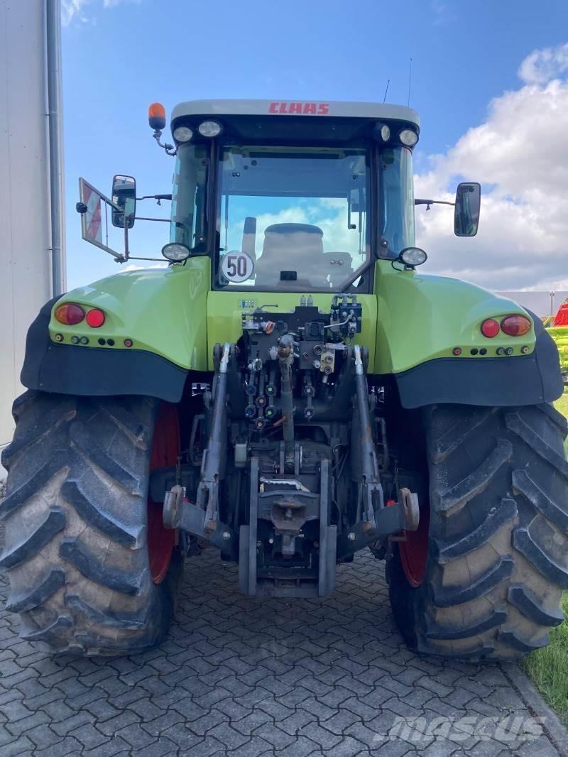 CLAAS AXION 840 Tracteur