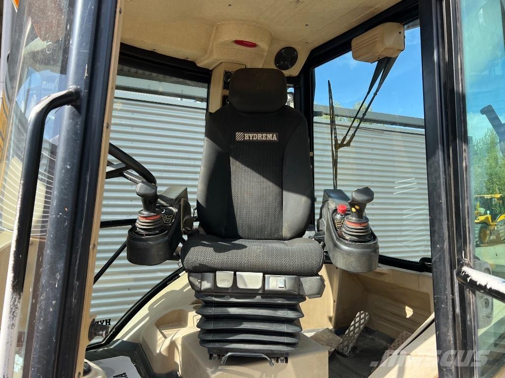 Hydrema 906 E Tractopelle